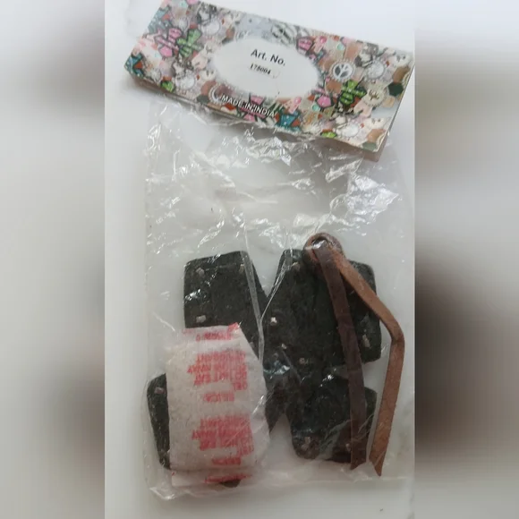 Western-Inspired Ceramic Frame with Saddle Charm Crosses – Fits 4x6 Photo - Picture 9 of 9